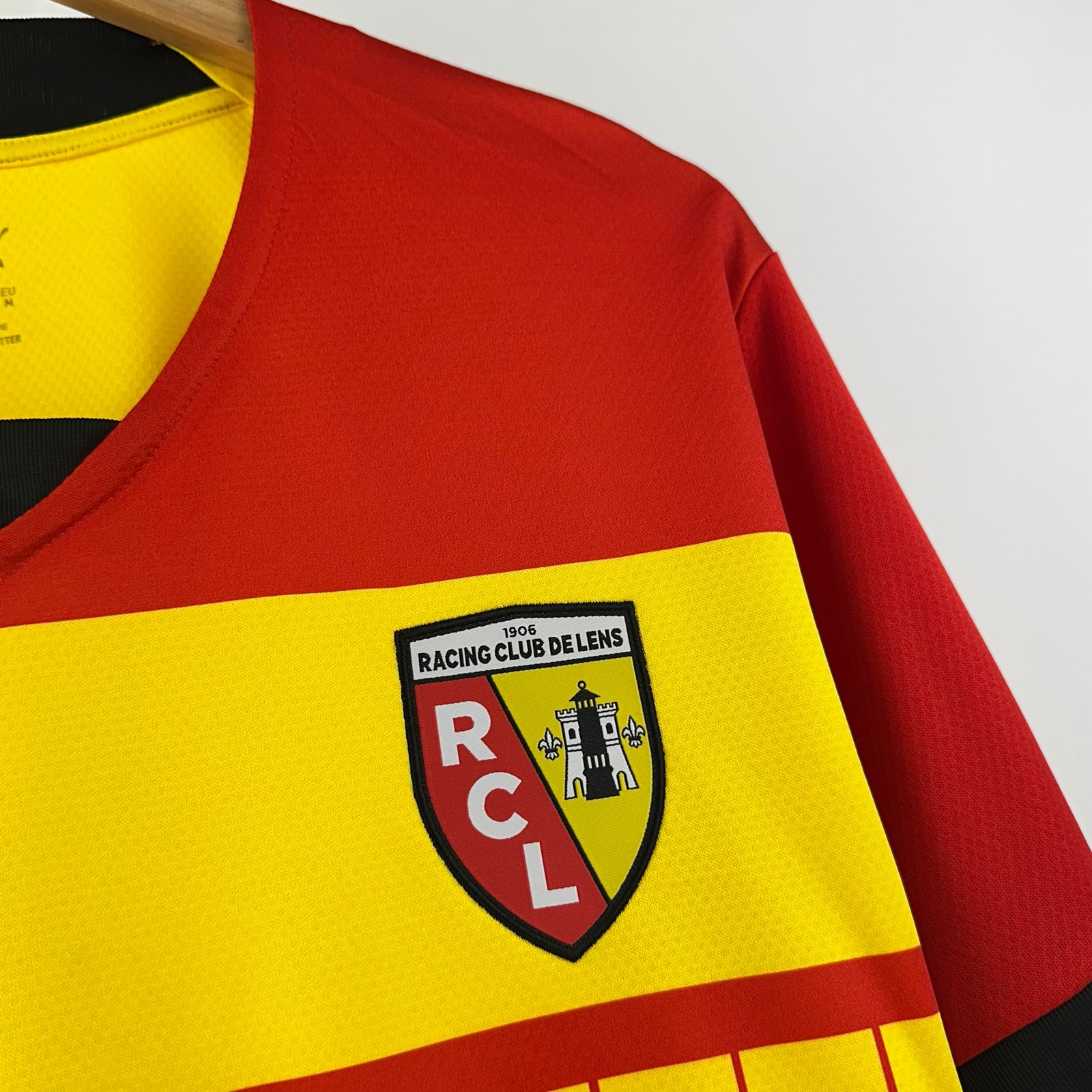 Lens 2022-23 Home (M)