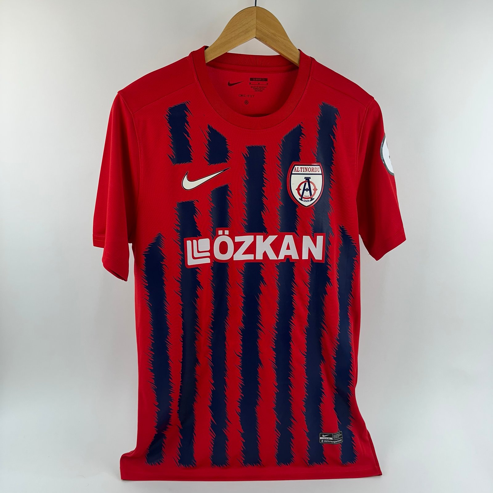 #4 Mete Altınordu 2024-25 Home (M)