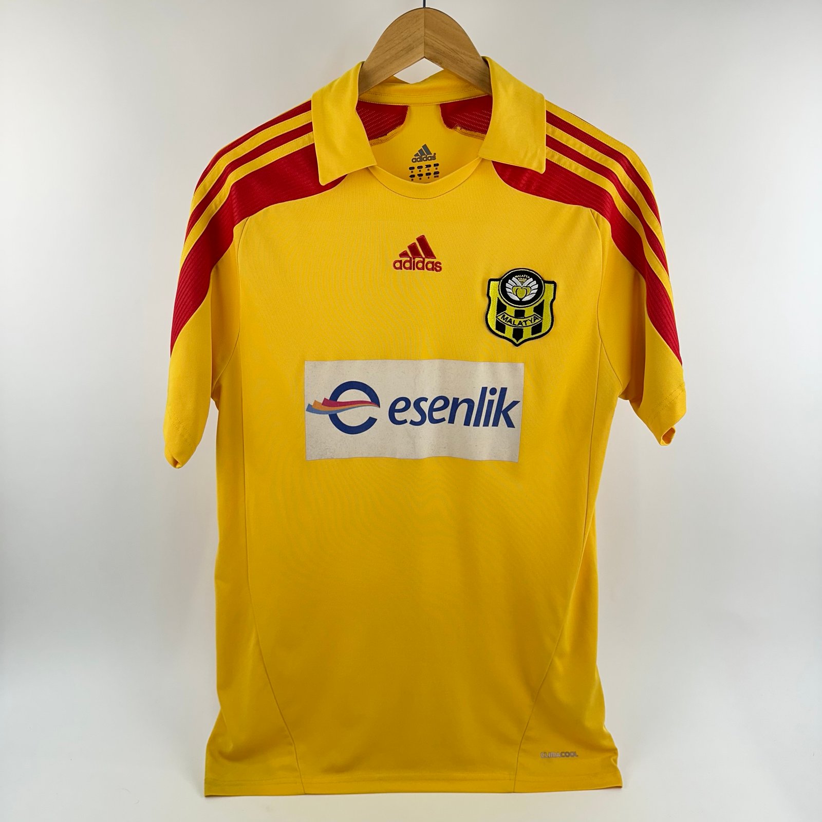 #44 Olcaytu Malatyaspor 2011-12 Third (M)