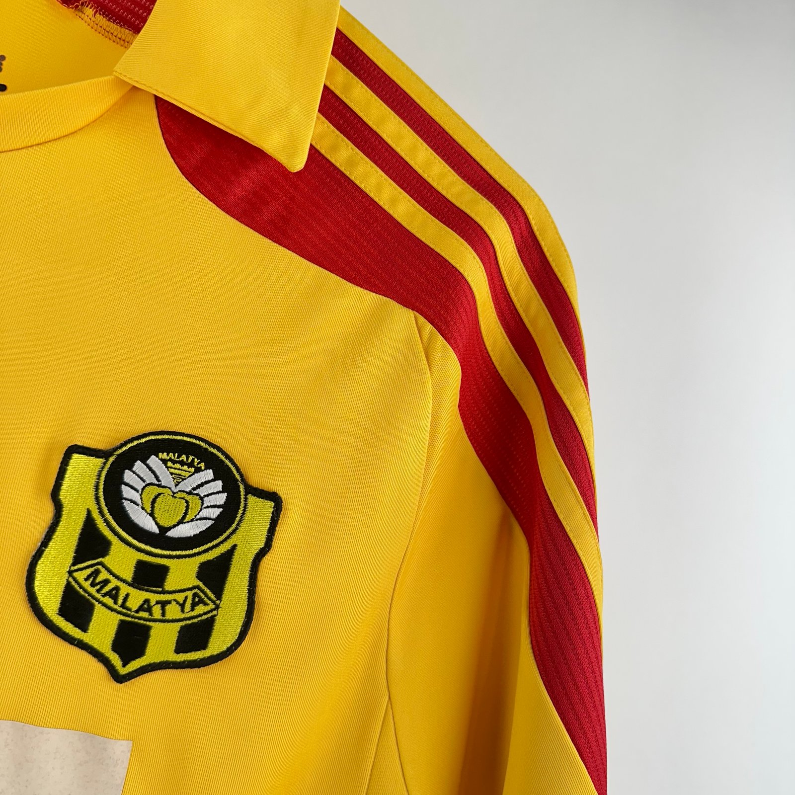 #44 Olcaytu Malatyaspor 2011-12 Third (M)