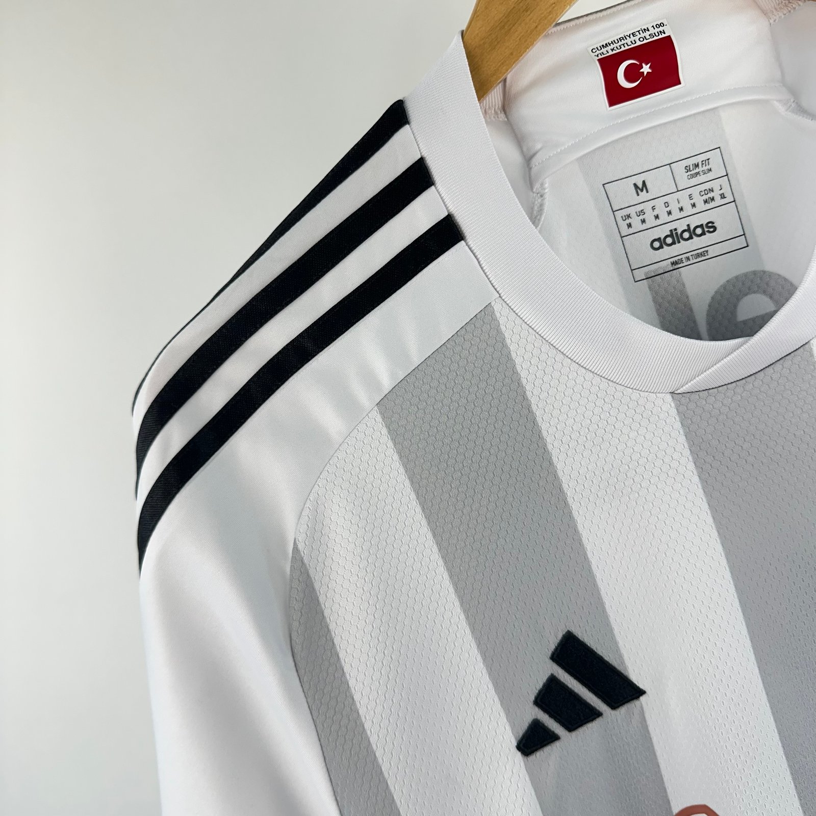 #8 Salih Uçan Beşiktaş 2023-24 Third (M)