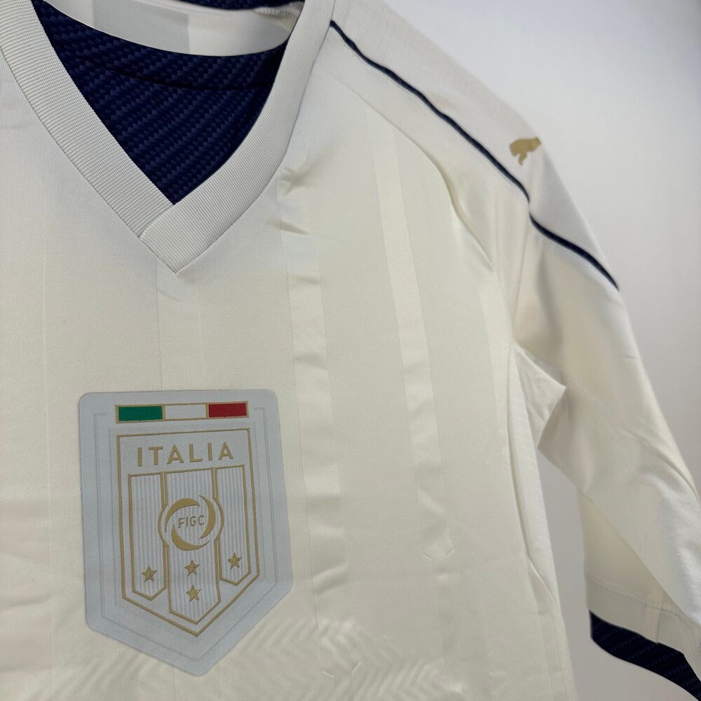 İtalya 2016-17 Away (S)