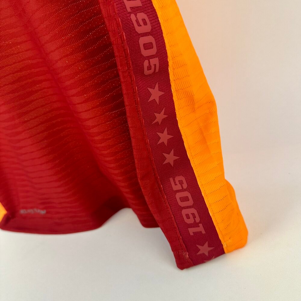#21 Morutan Galatasaray 2021-22 Home (M)