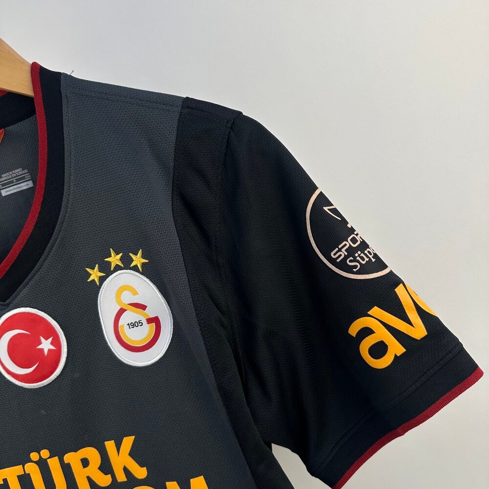 #20 Bruma Galatasaray 2013-14 Away (S)