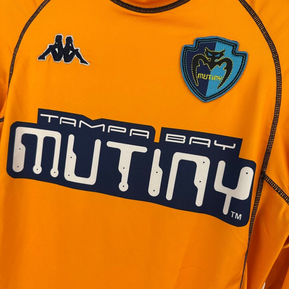 Mutiny 2001 GK (L)