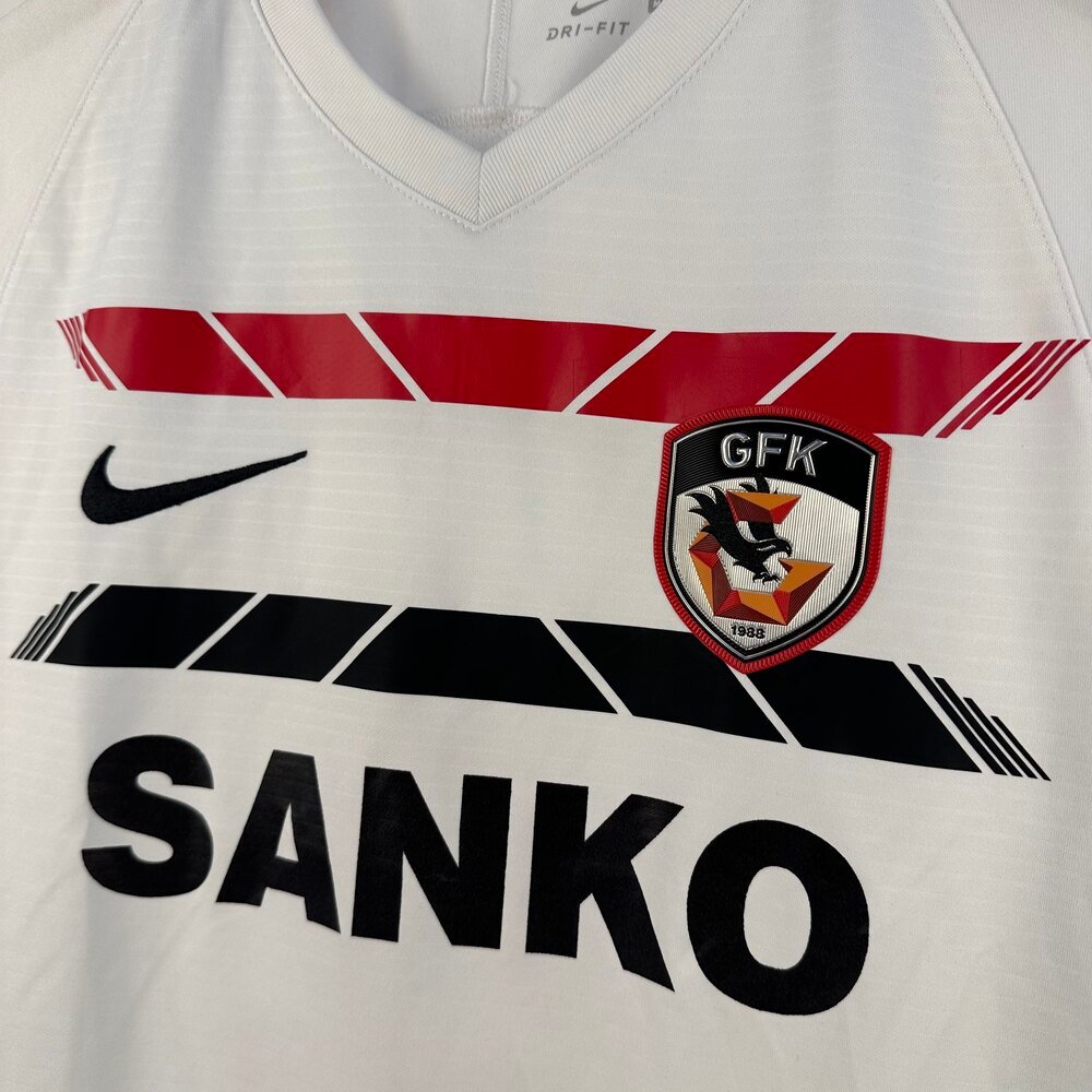 #4 Ahmet Kesim Gaziantep FK 2018-19 Fourth (M)
