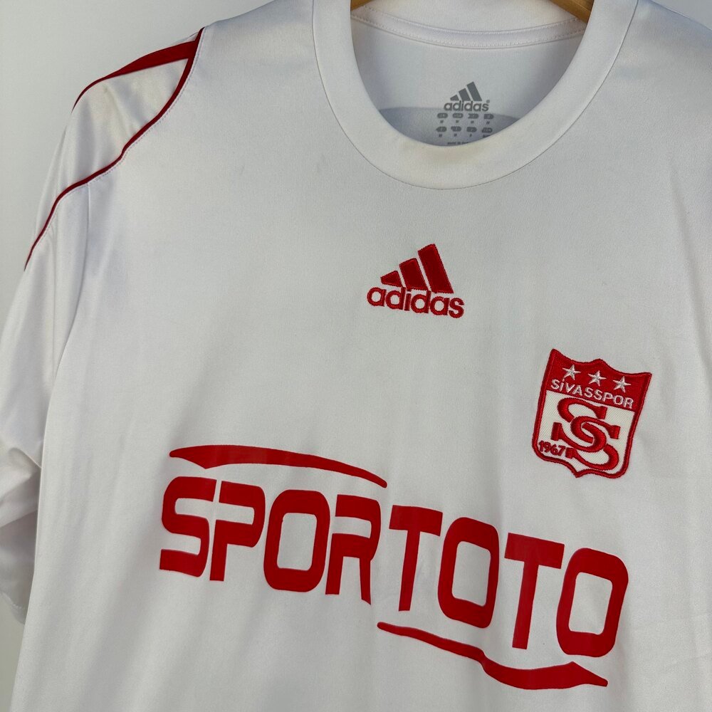 #22 Murat Akça Sivasspor 2011-12 Away (M)