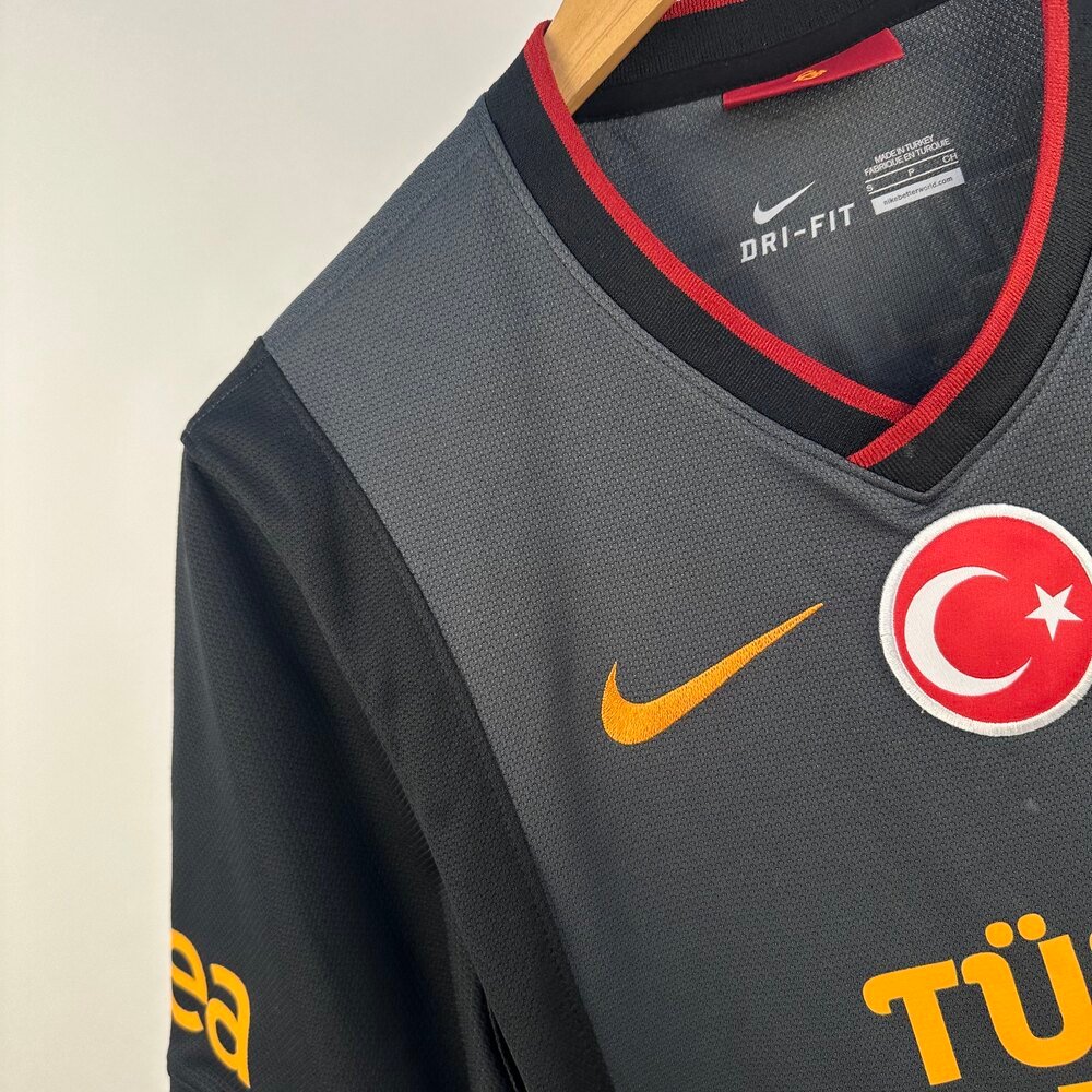 #20 Bruma Galatasaray 2013-14 Away (S)
