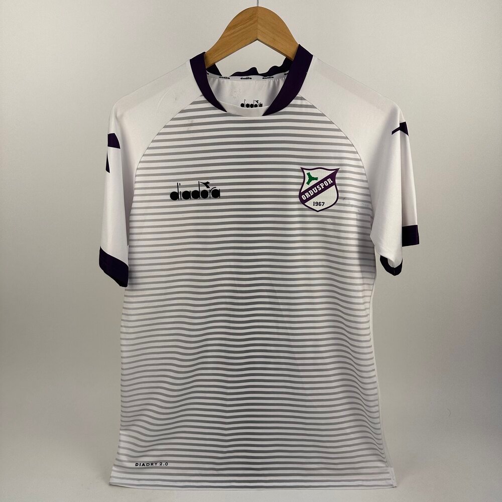 #18 Berzan Orduspor 1967 2021-22 Away (S)