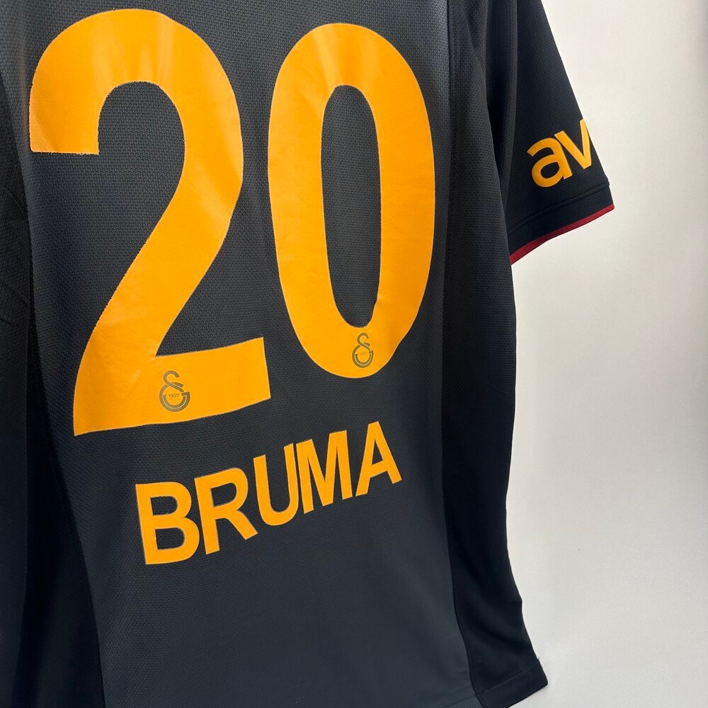 #20 Bruma Galatasaray 2013-14 Away (S)