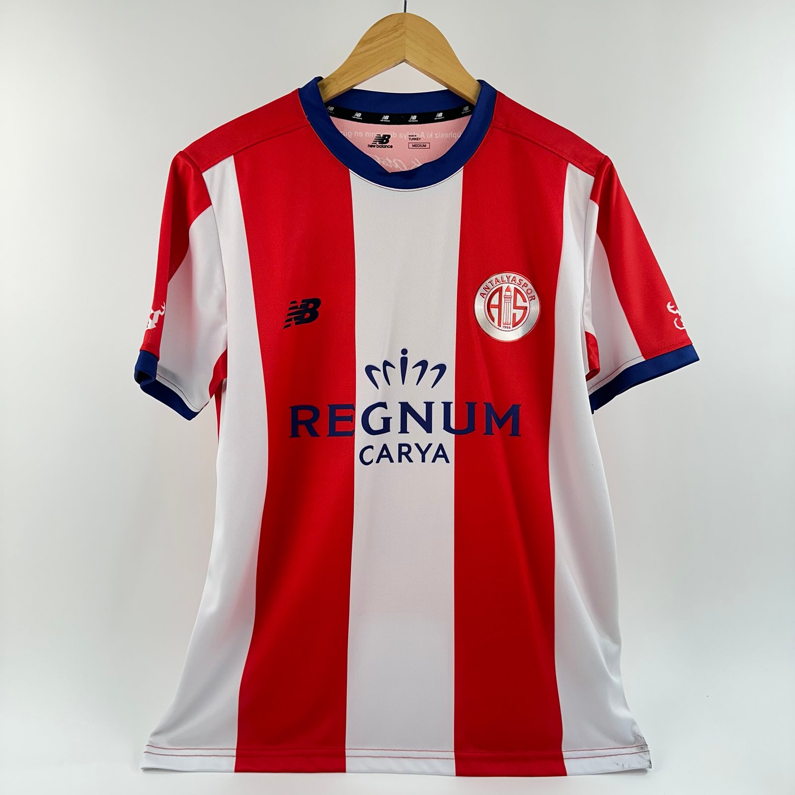 #15 Poli Antalyaspor 2021-22 Home (M)