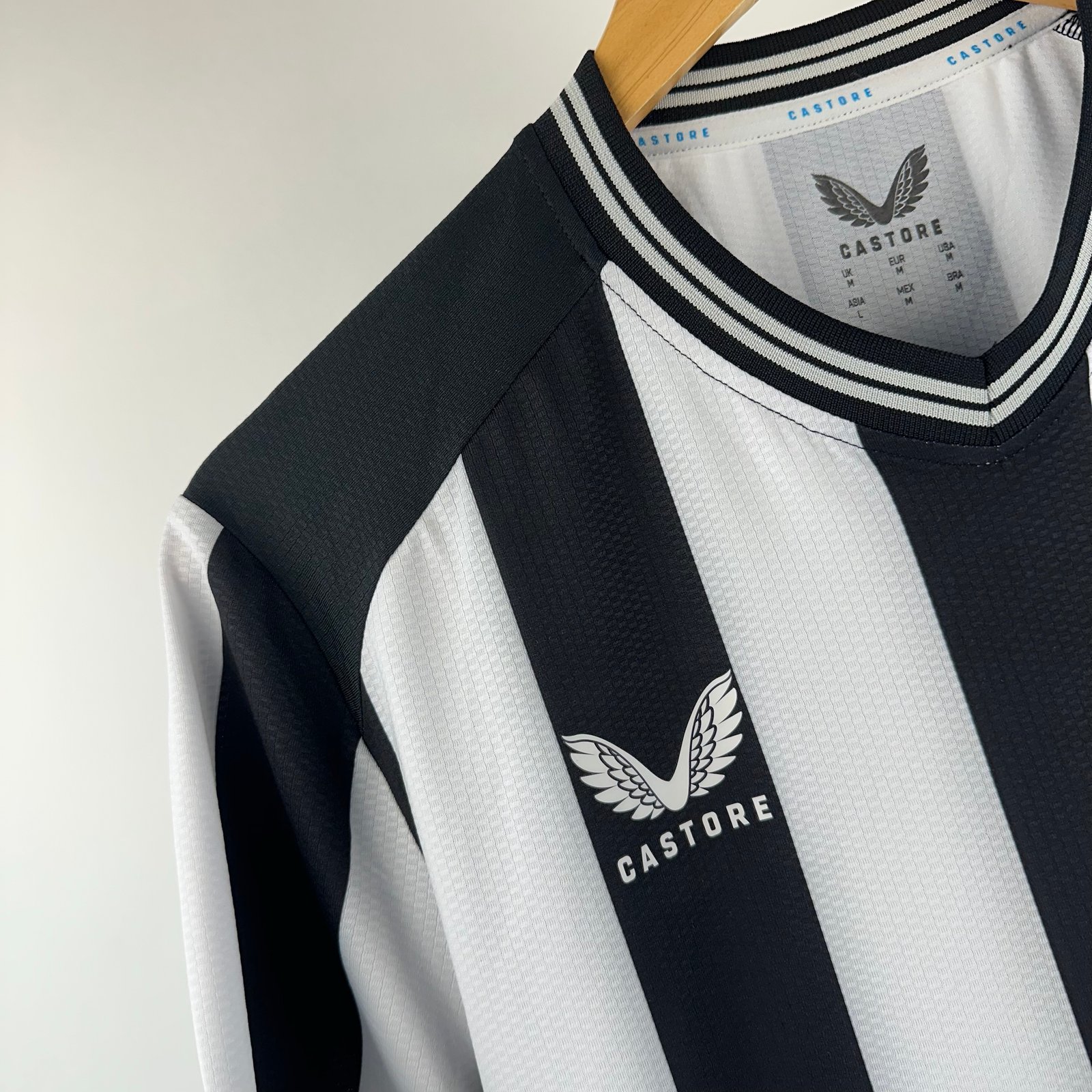 Newcastle United 2023-24 Home (Çeşitli Beden)