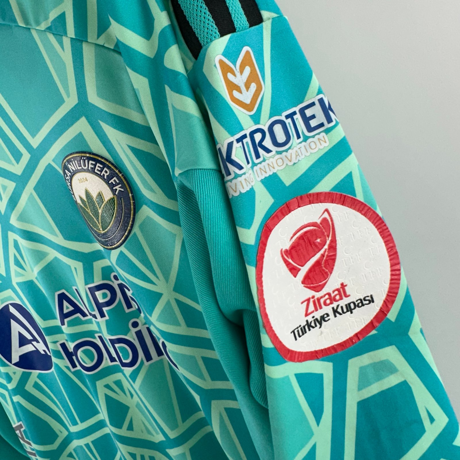 #32 R. Özkanlı Bursa Nilüferspor 2021-22 GK (XL)