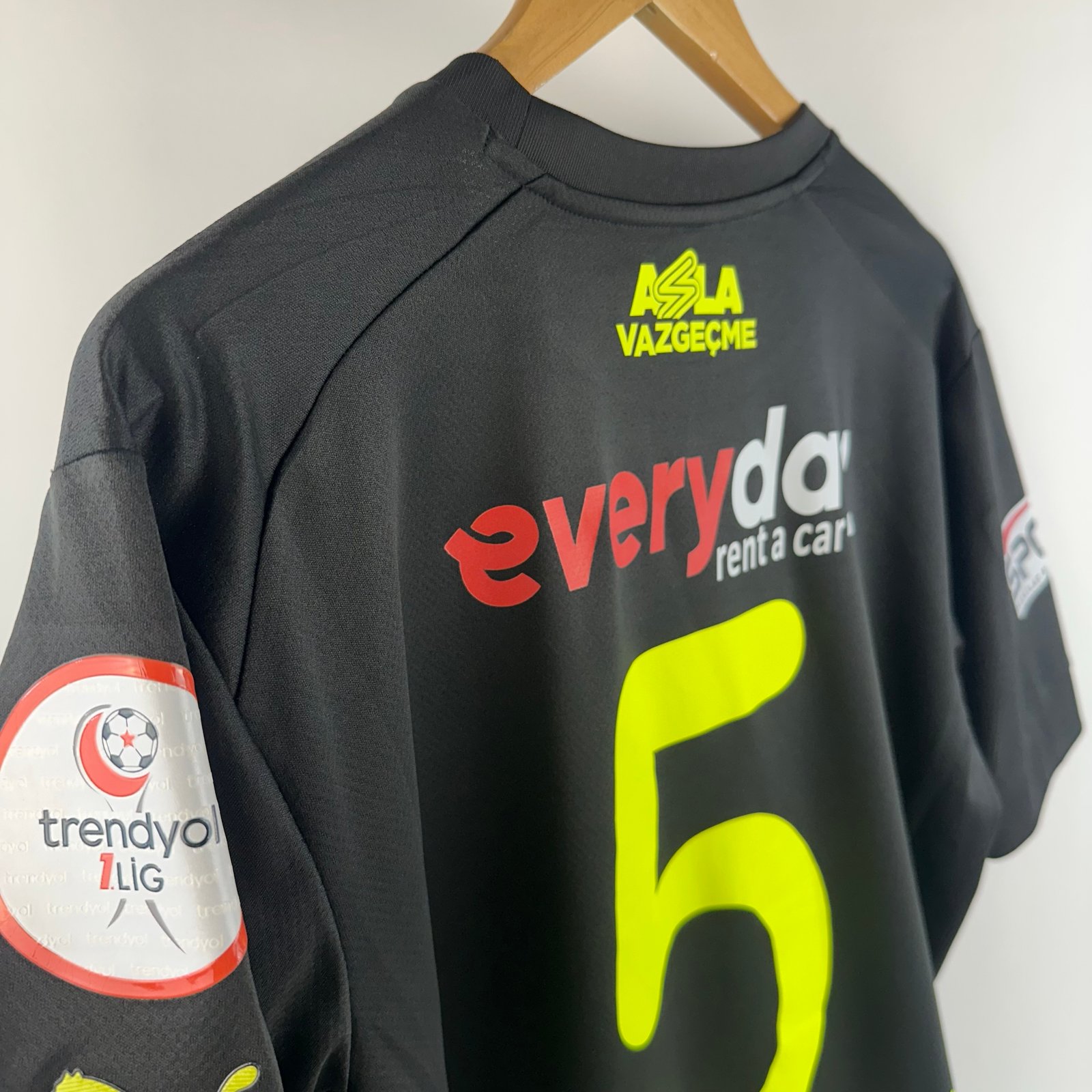 #5 H. Hatipoğlu Iğdır FK 2024-25 Third (L)