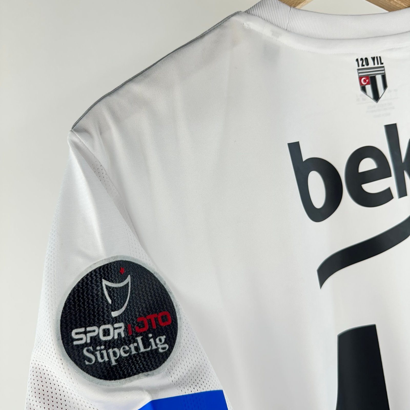 #14 Emrecan Beşiktaş 2022-23 Home (L)