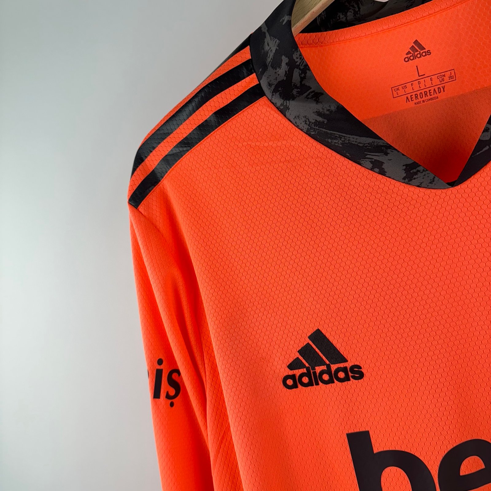 #30 Ersin Beşiktaş 2020-21 GK (L)
