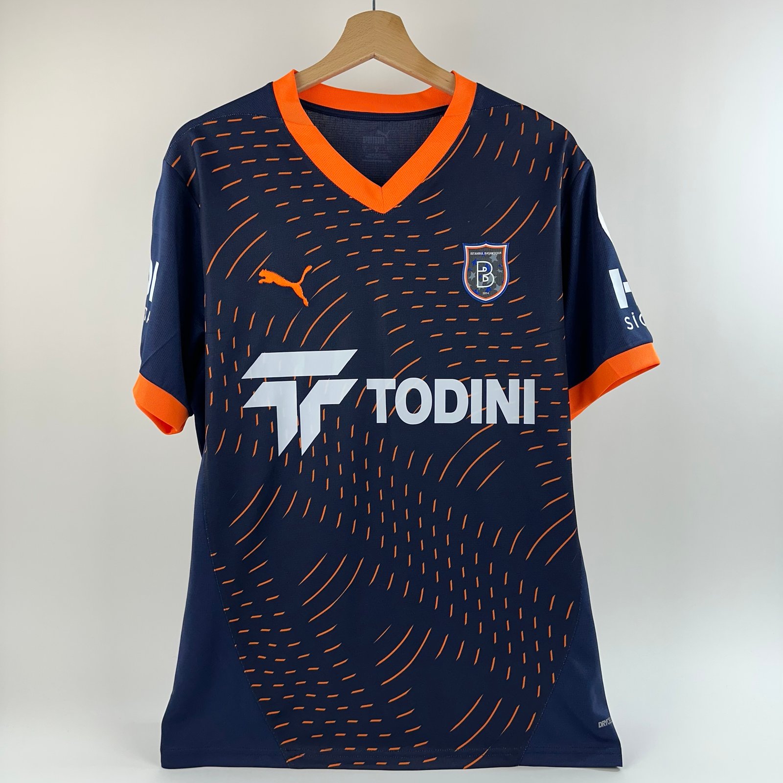 #25 J. Figueiredo Başakşehir 2024-25 Away (L)