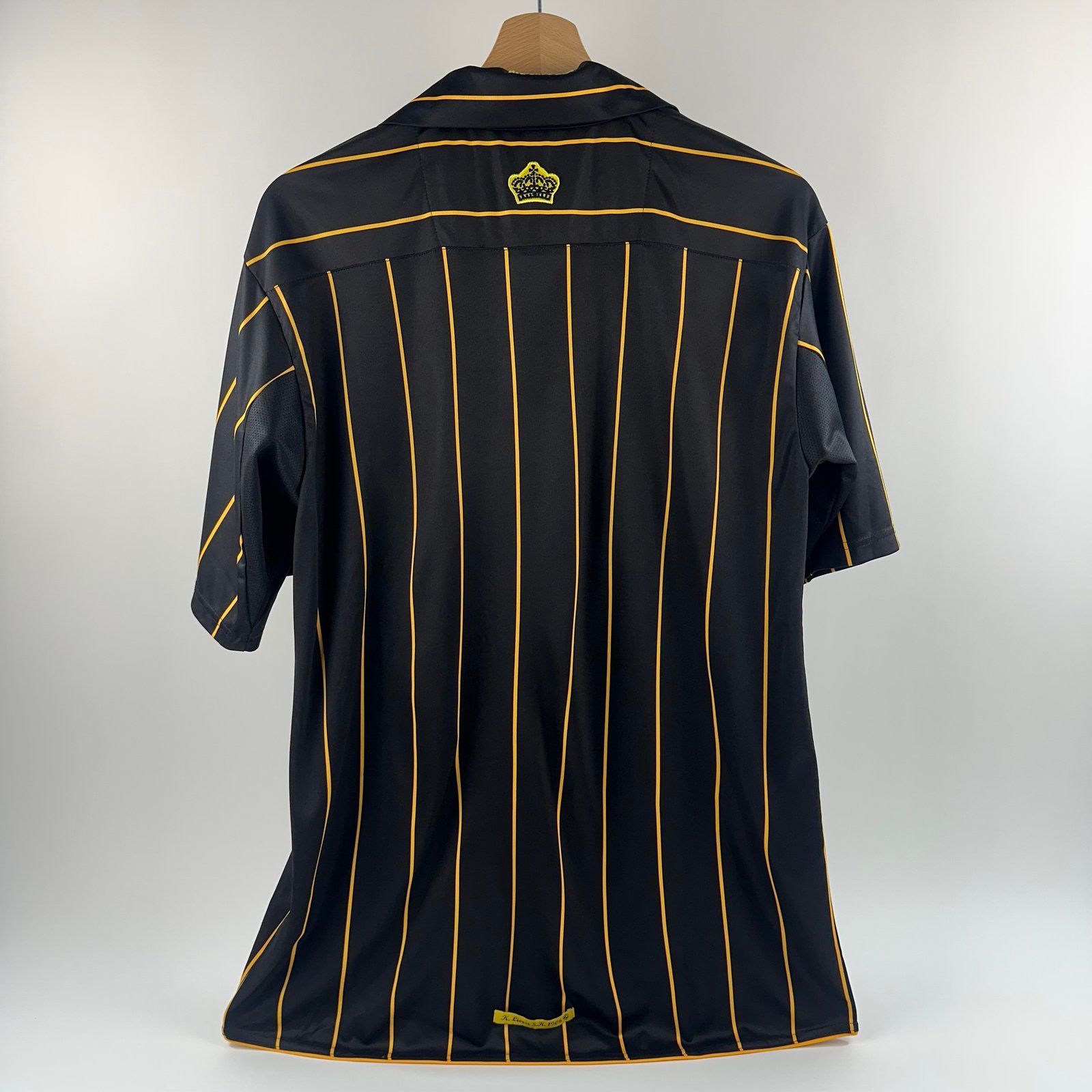 Lierse 2010-11 Away Sample (M)