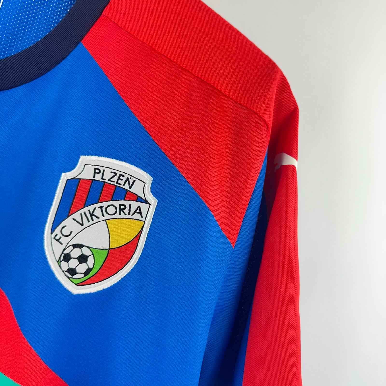 Viktoria Plzeň 2015-16 Home (M)