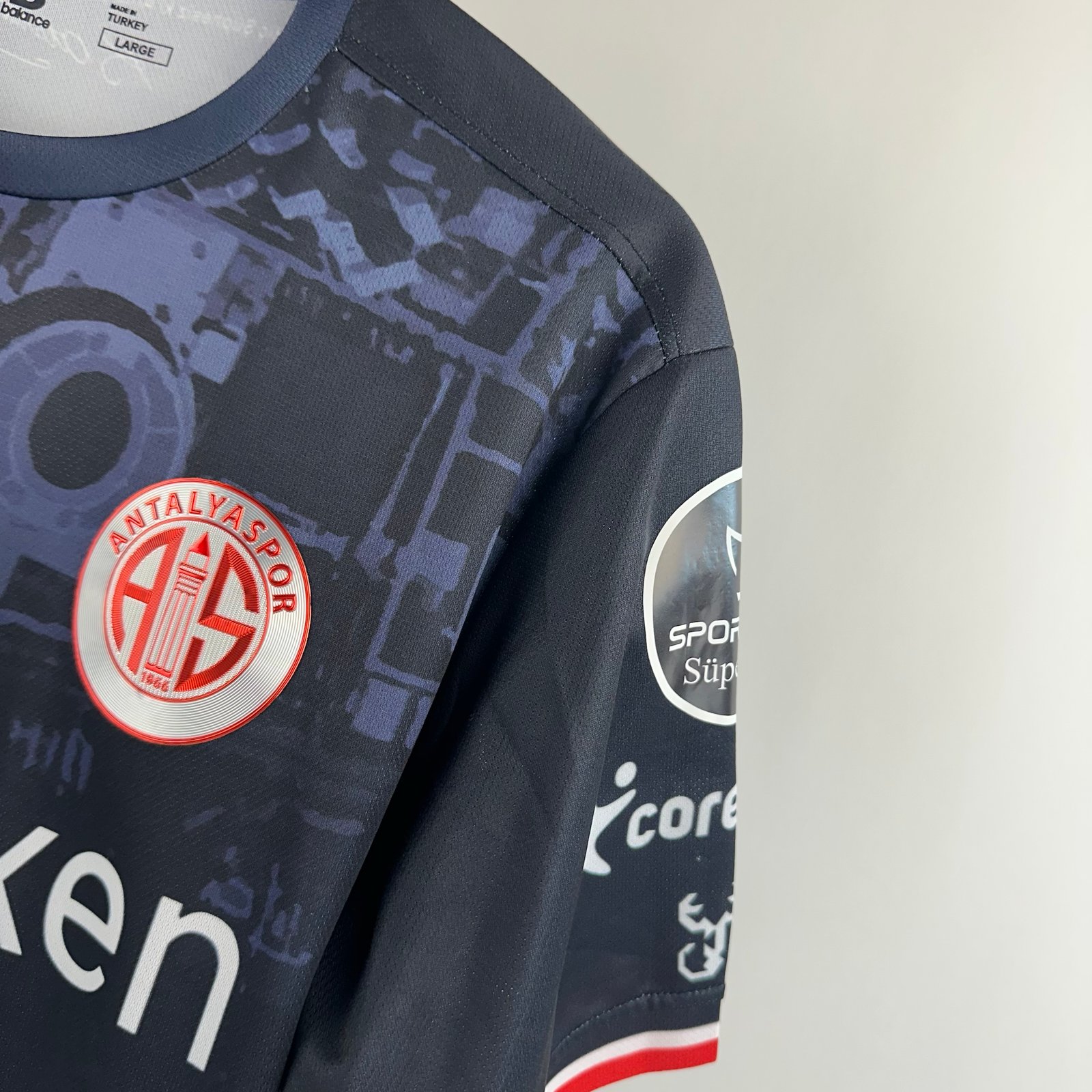 #8 Nuri Şahin Antalyaspor 2021-22 Fourth (L)