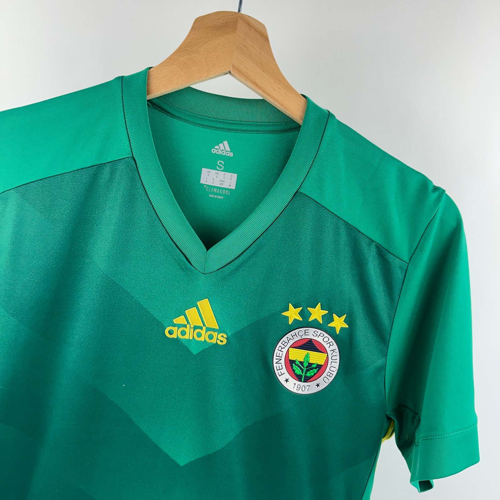 Fenerbahçe 2017-18 Third (S)