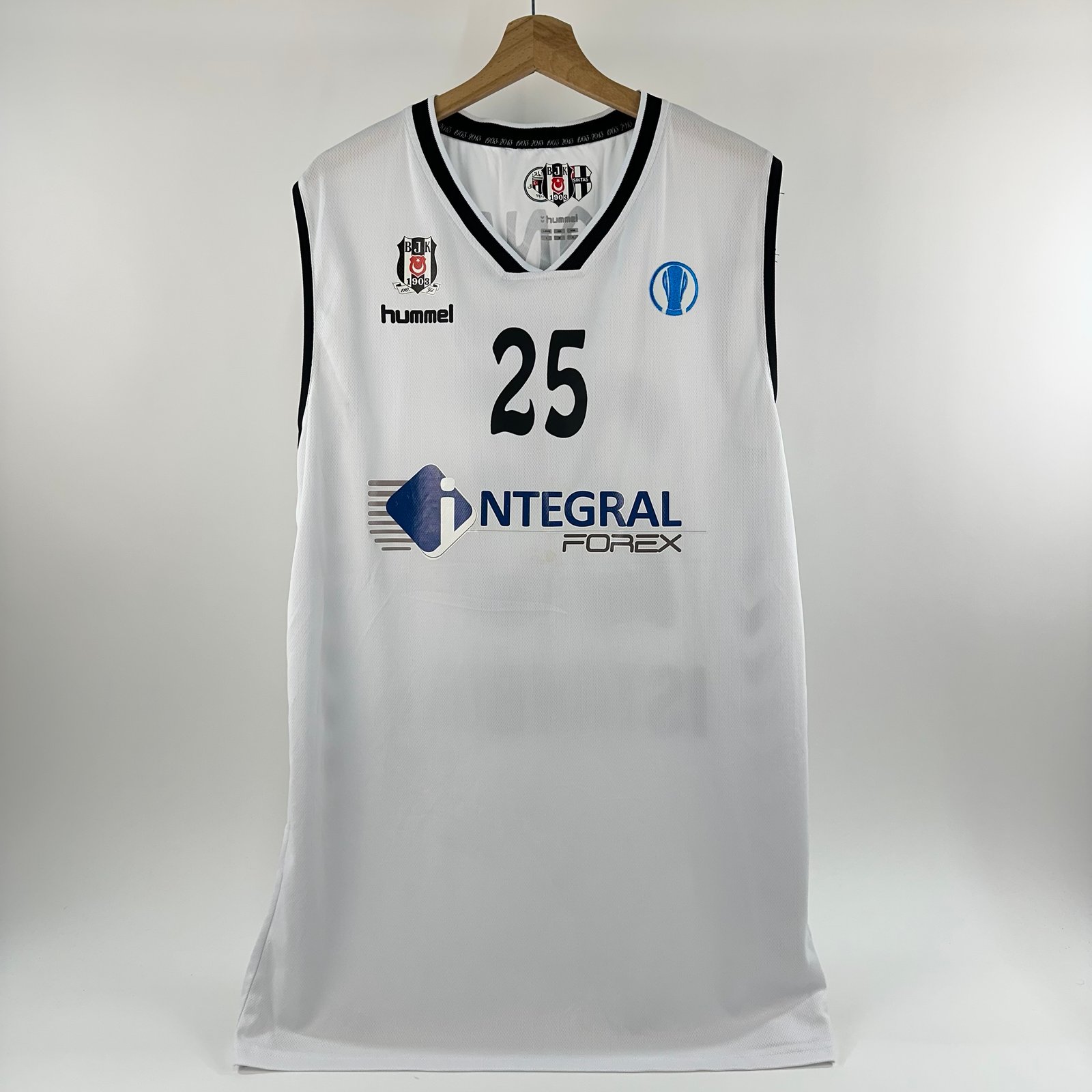 #25 Şanlı Beşiktaş 2016-17 (L)