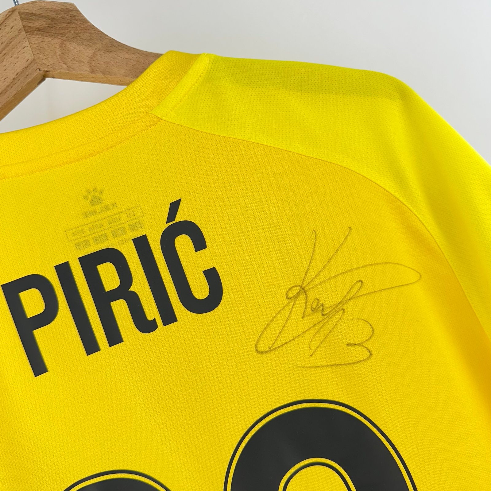 #22 Piric Bosna Hersek 2023 GK (L) *İmzalı