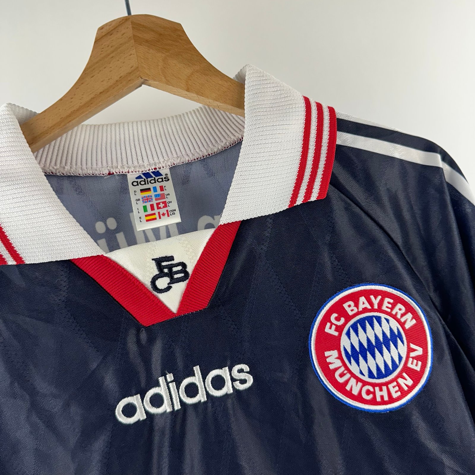 Bayern München 1998-99 Home (L)