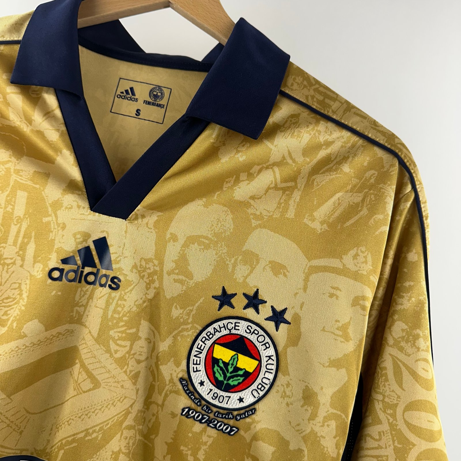 #18 Fenerbahçe 2006-07 Away (S)