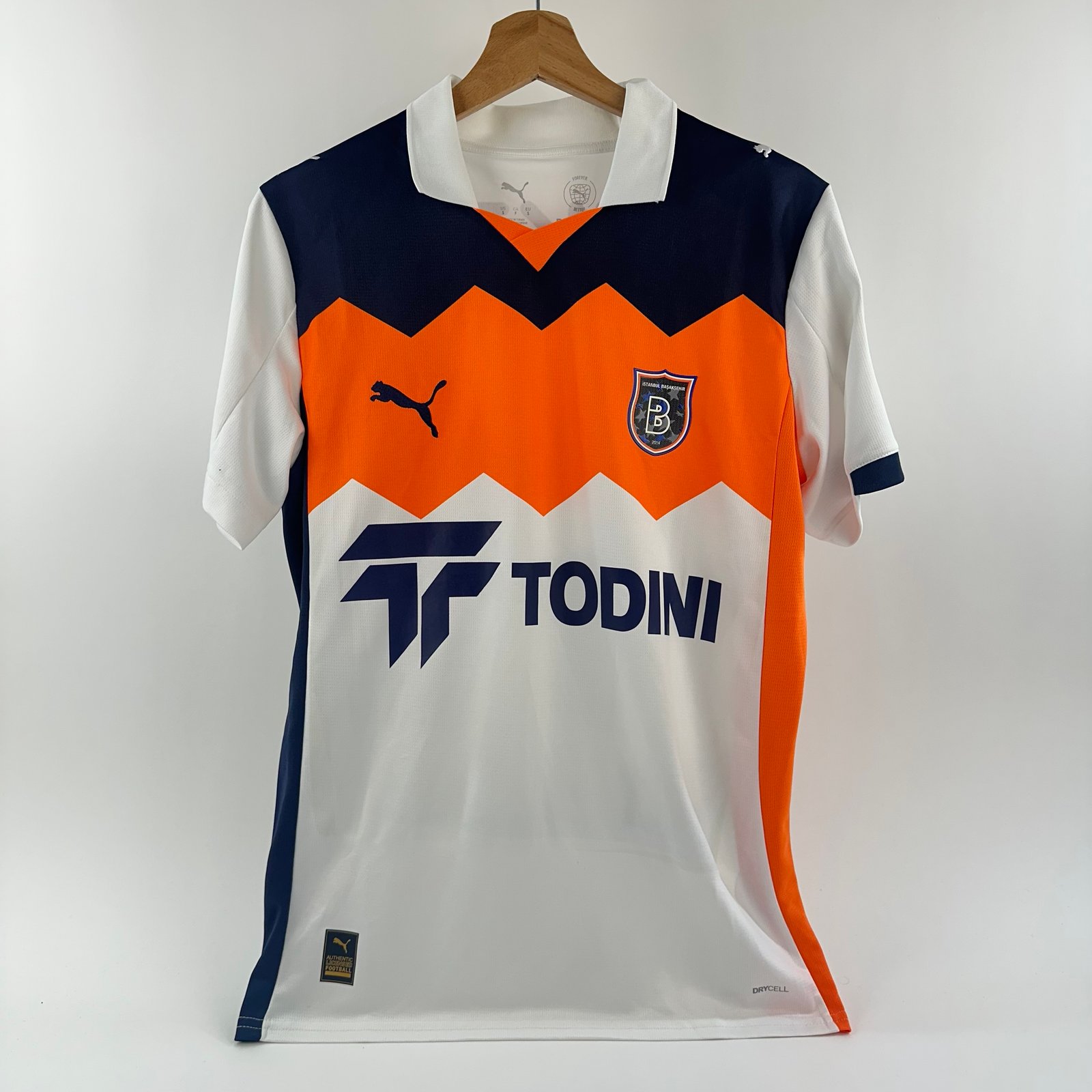 #11 Fayzullaev Başakşehir 2025-26 Third (S)