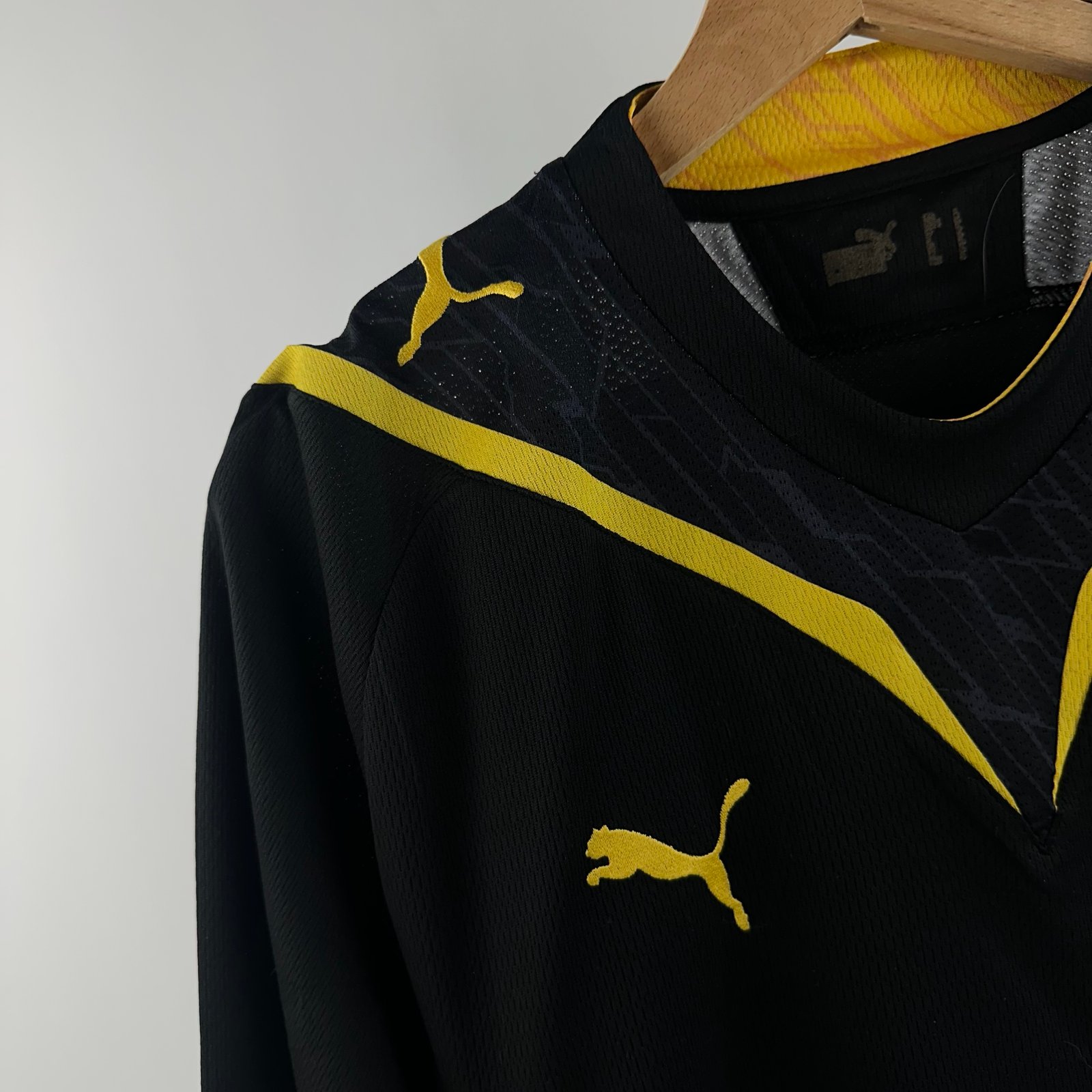 AEK 2009-10 Home (L)