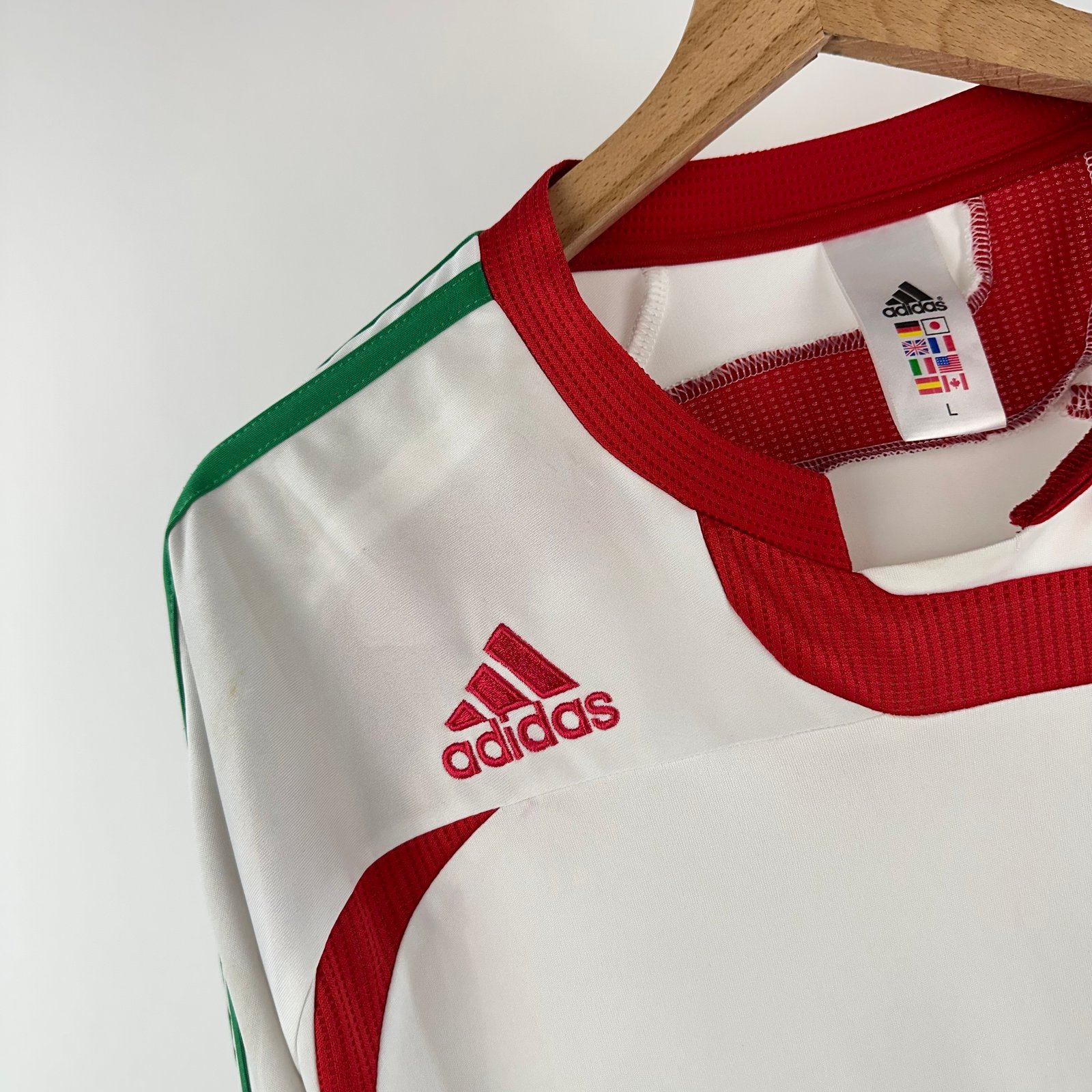 Beylerbeyi SK 2009-10 Away (L)