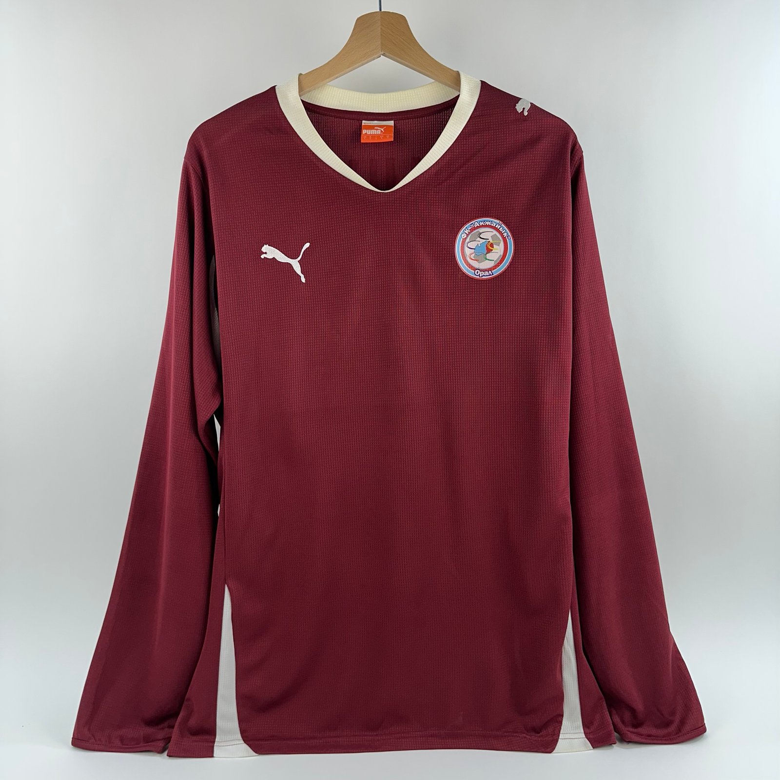 #19 Alnshev Akzhayik 2010-11 Away (L)