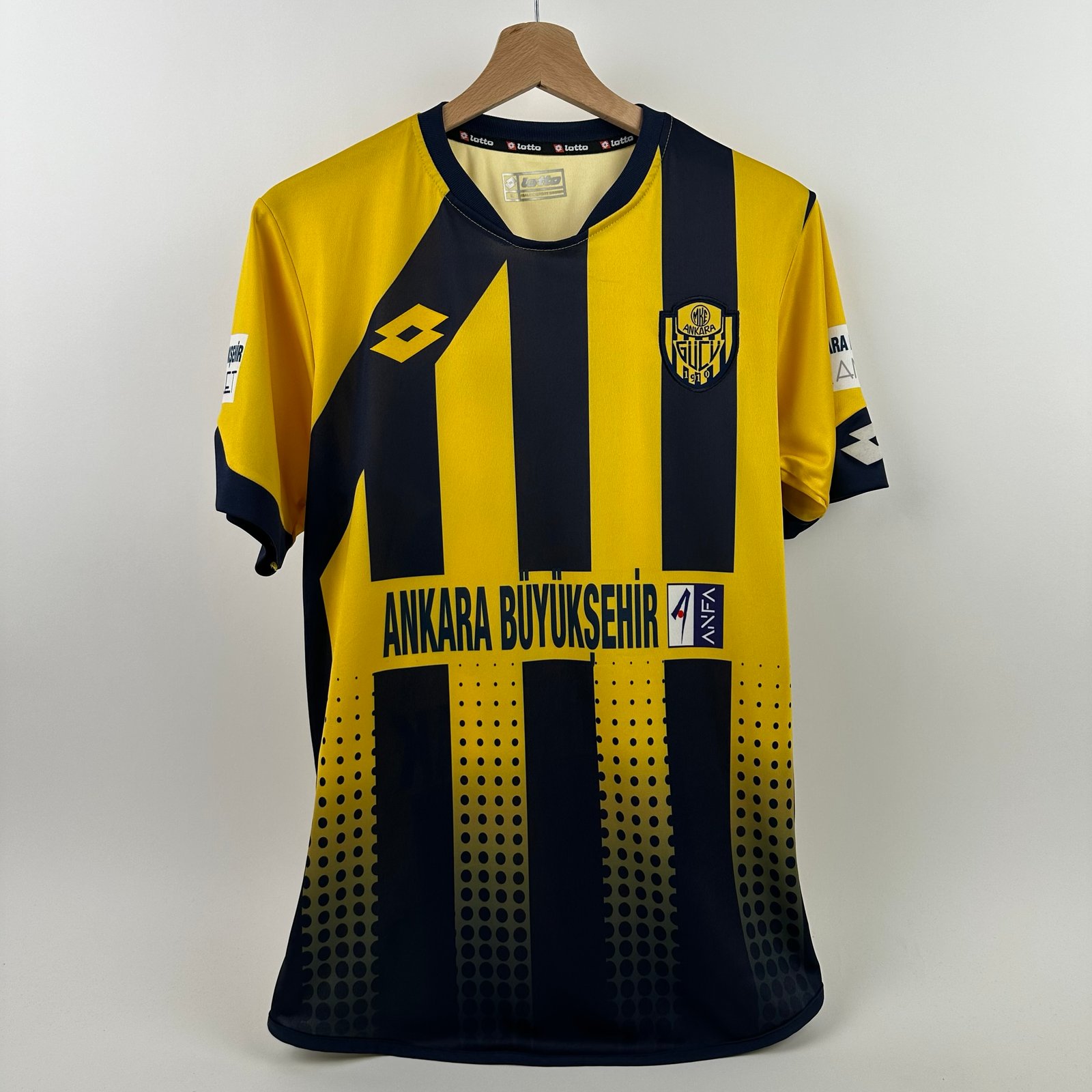 #23 İlhan Parlak Ankaragücü 2017-18 Home (M)