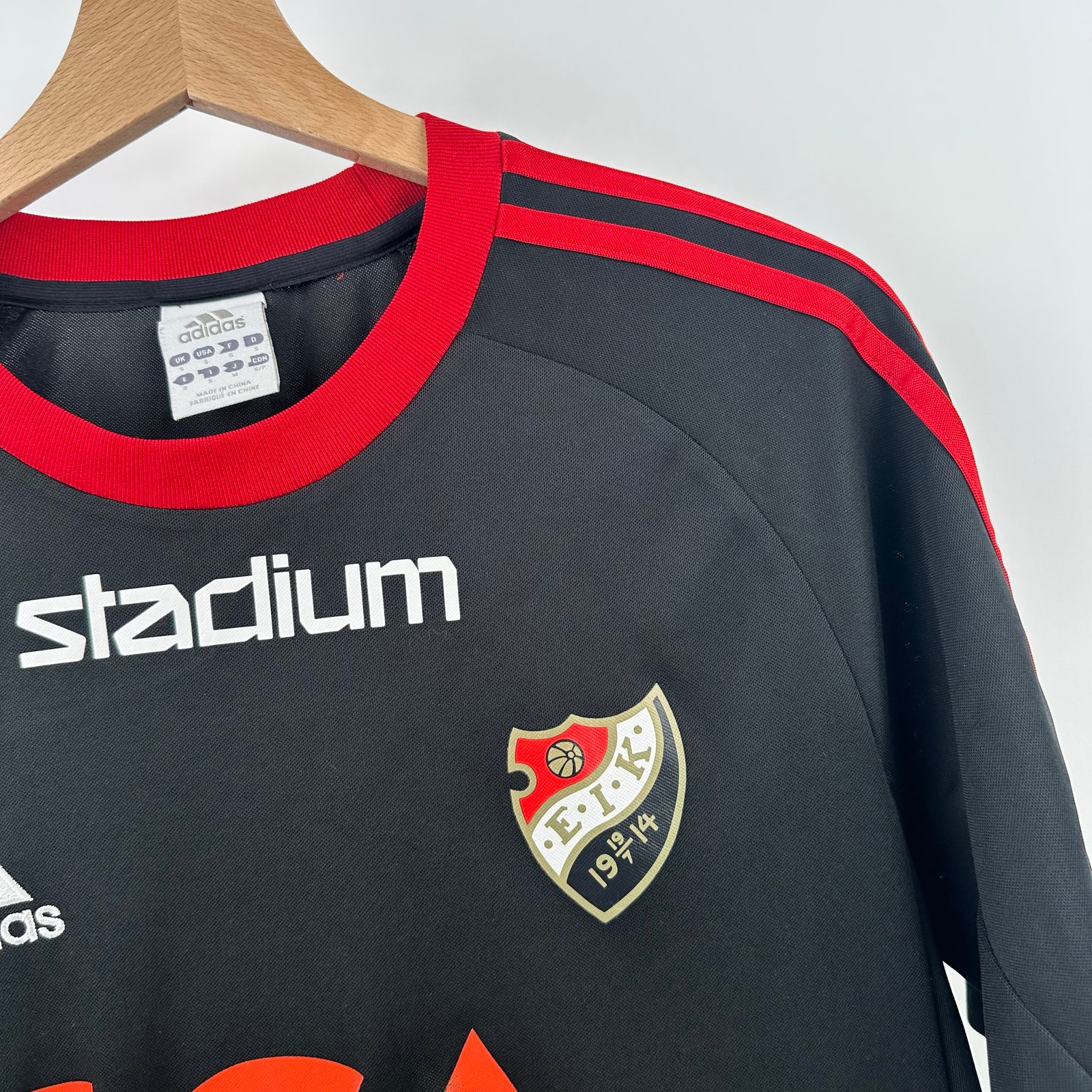 #18 Bea Enskede 2009-10 Home (S)