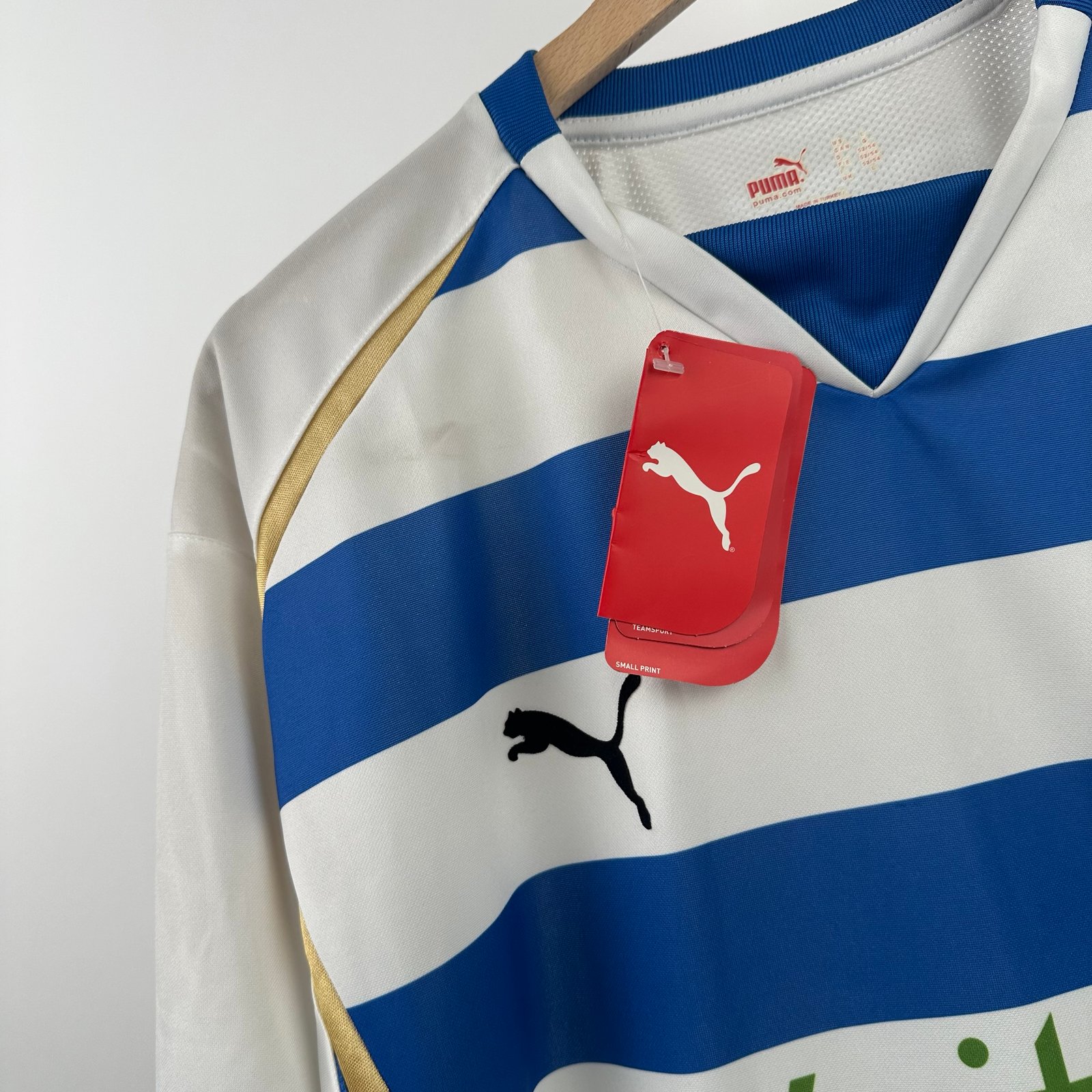 Reading 2008-09 Home (L)