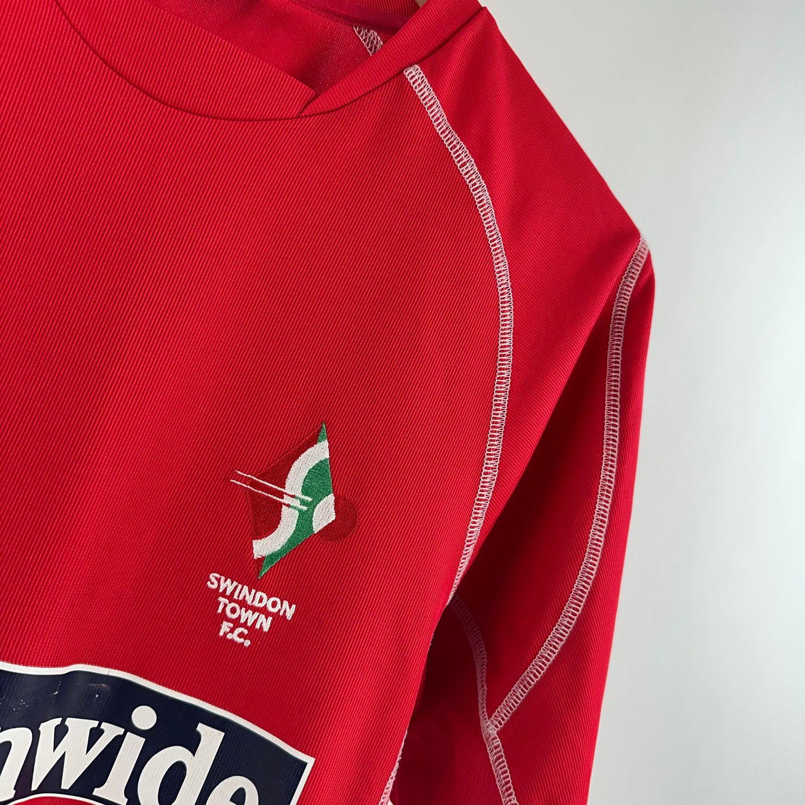 Swindon Town 2004-05 Home (S)