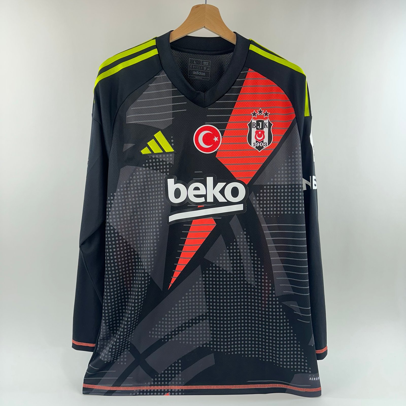 #30 Ersin Beşiktaş 2024-25 GK (L)