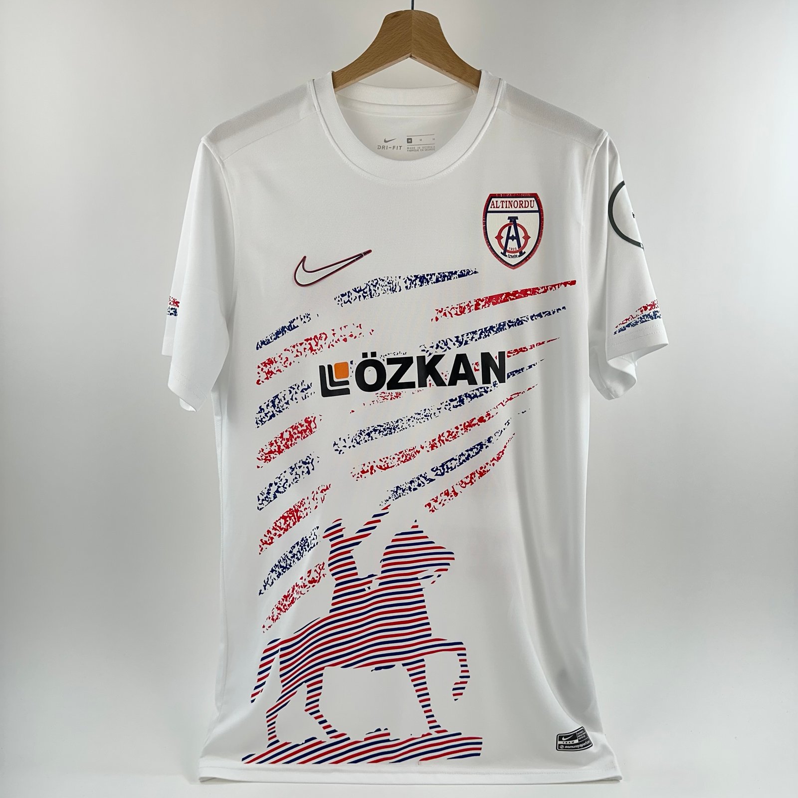 #20 Çetinkaya Altınordu 2024-25 Away (M)