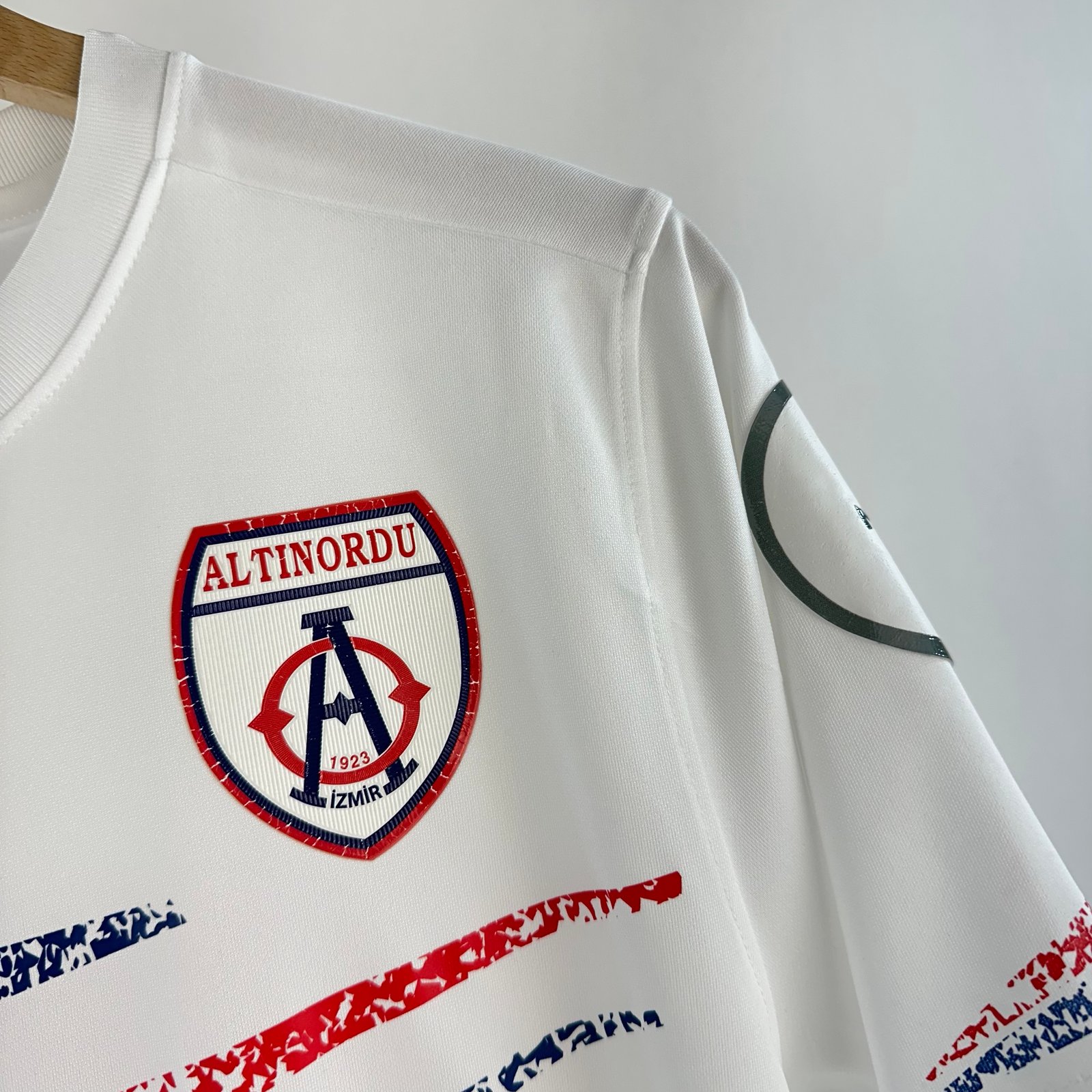 #20 Çetinkaya Altınordu 2024-25 Away (M)