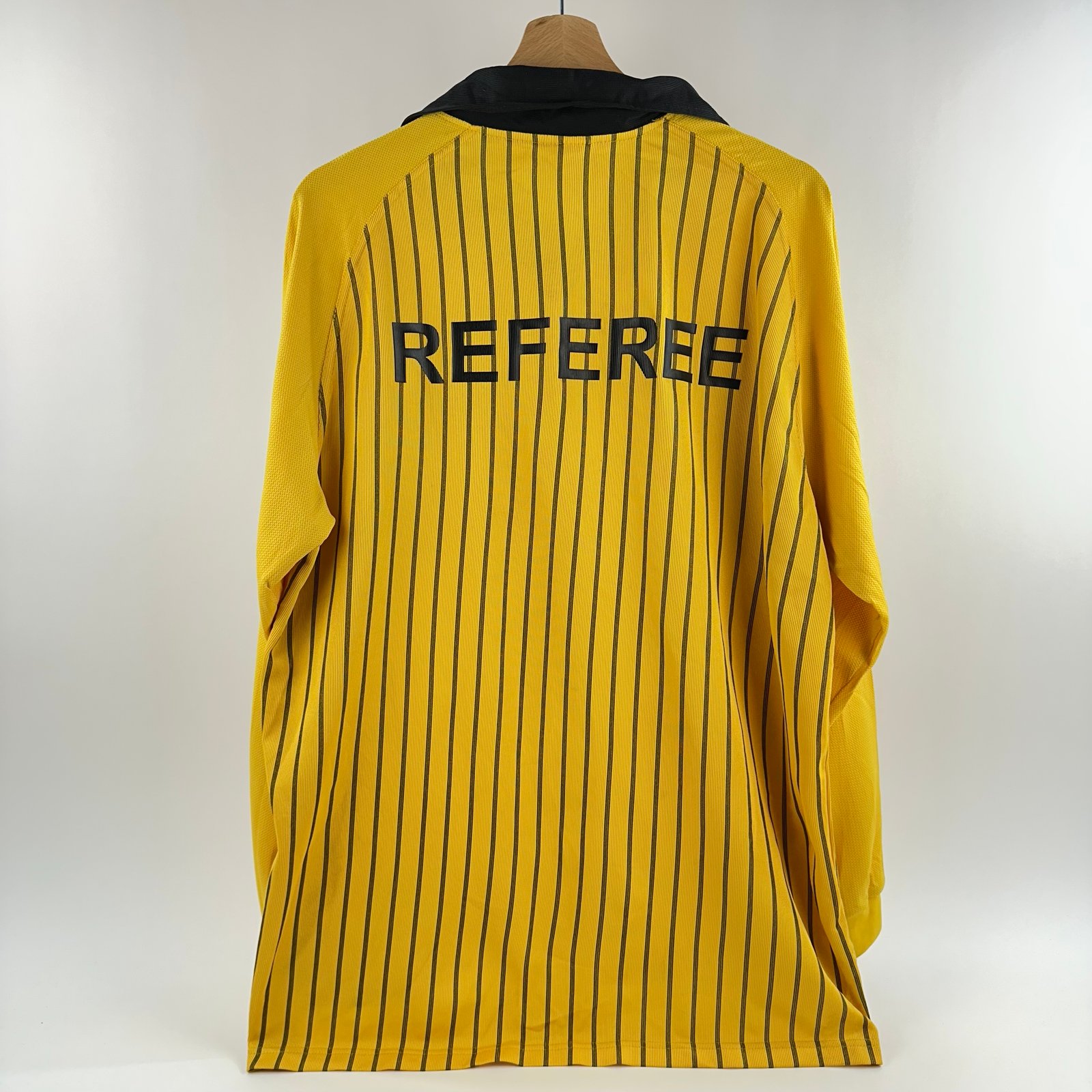 Adidas 1990'lar Hakem (L)