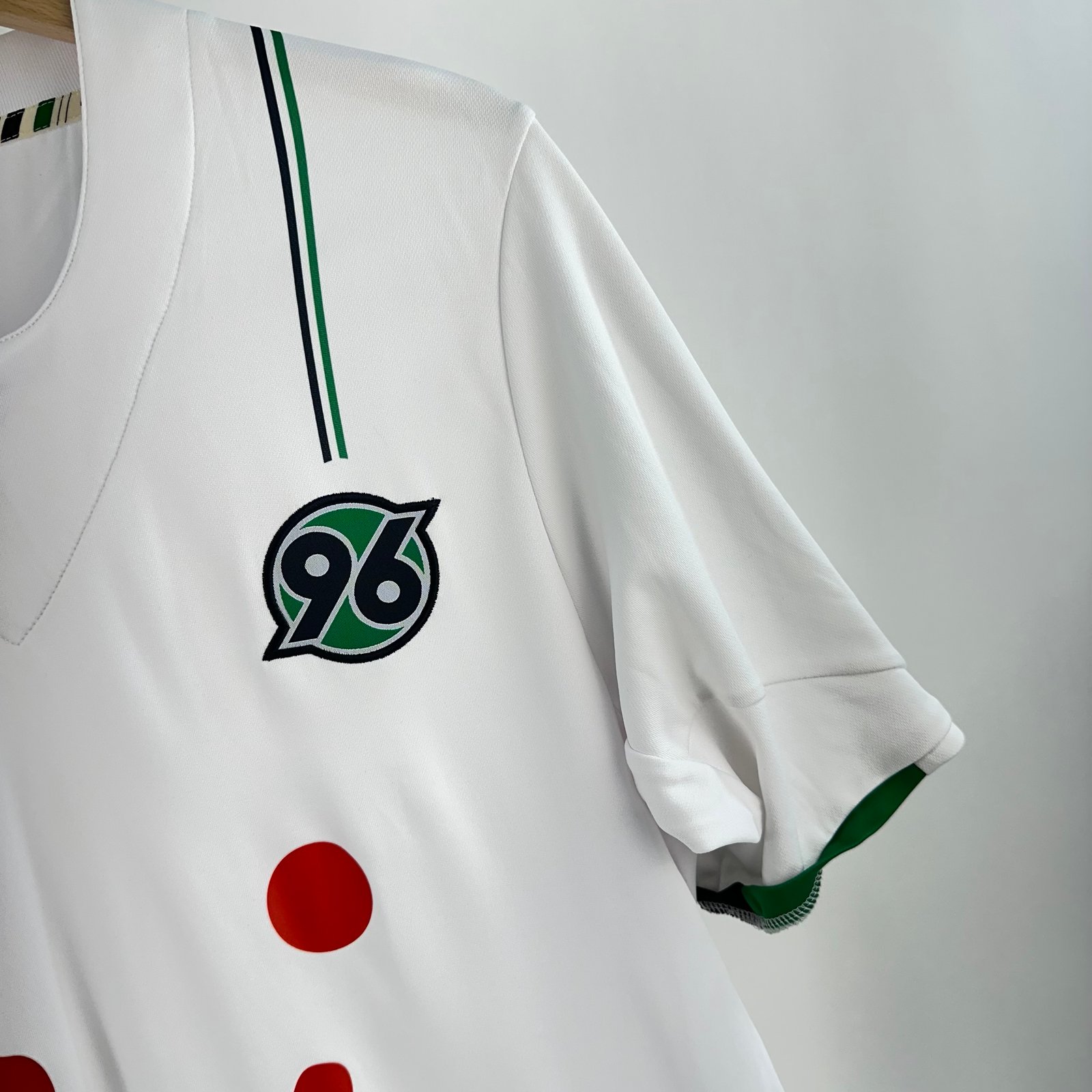 Hannover 96 2011-12 Away (L)