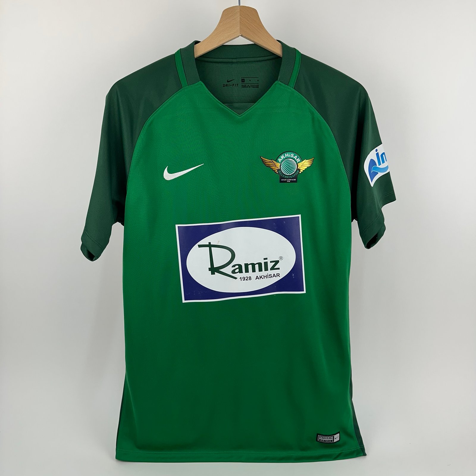 #44 M. Emnes Akhisar Belediyespor 2017-18 Third (M)