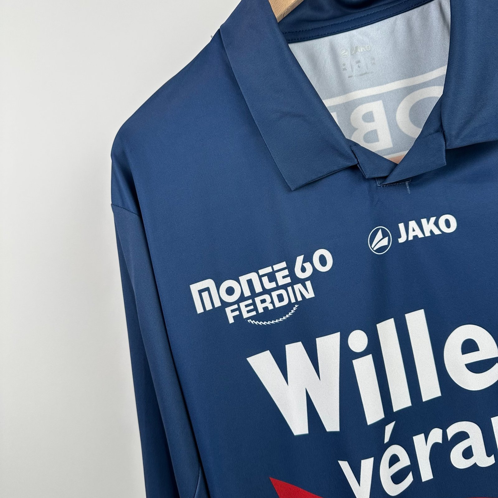 RAEC Mons 2012-13 Away (L)