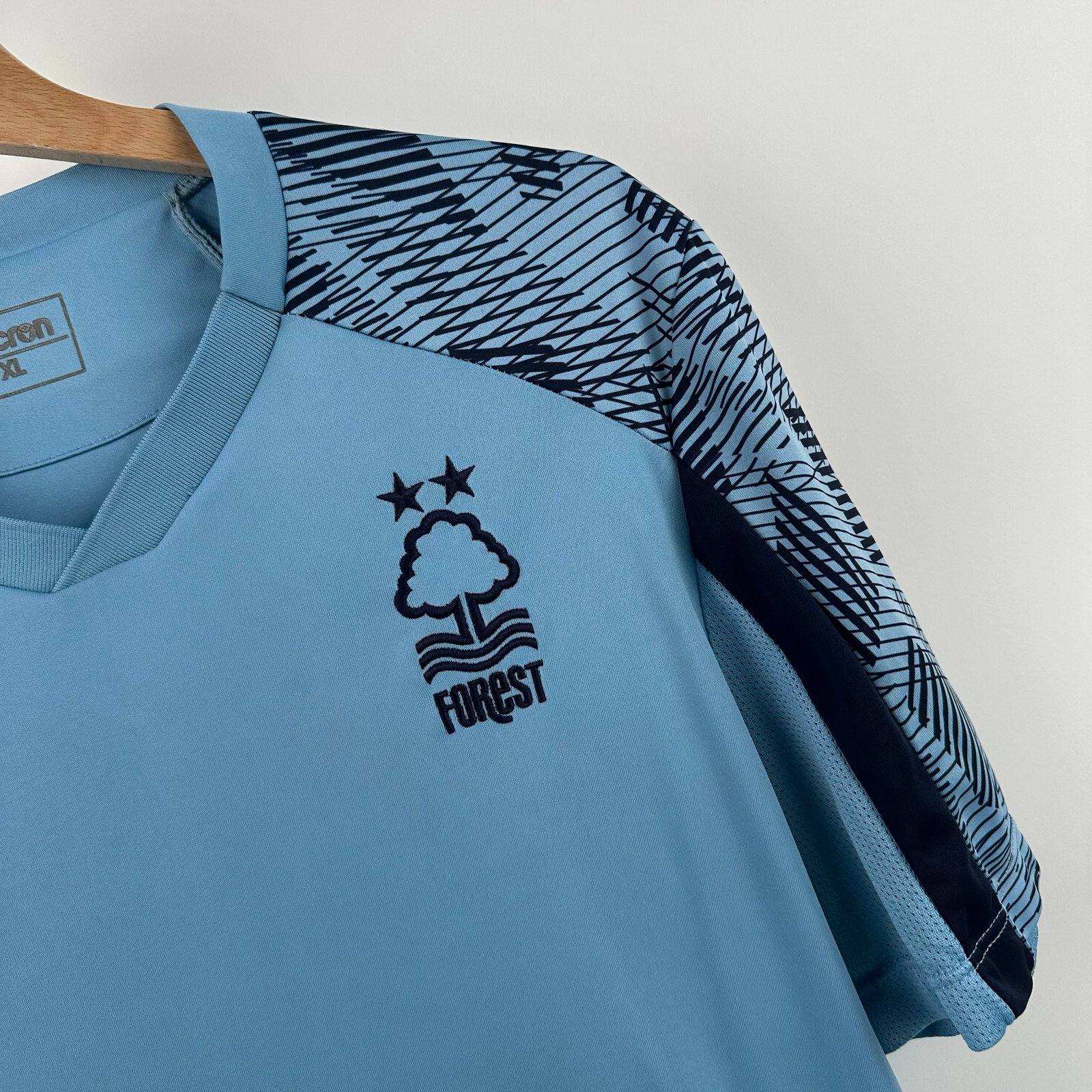 Nottingham Forest 2022-23 Training (XL)