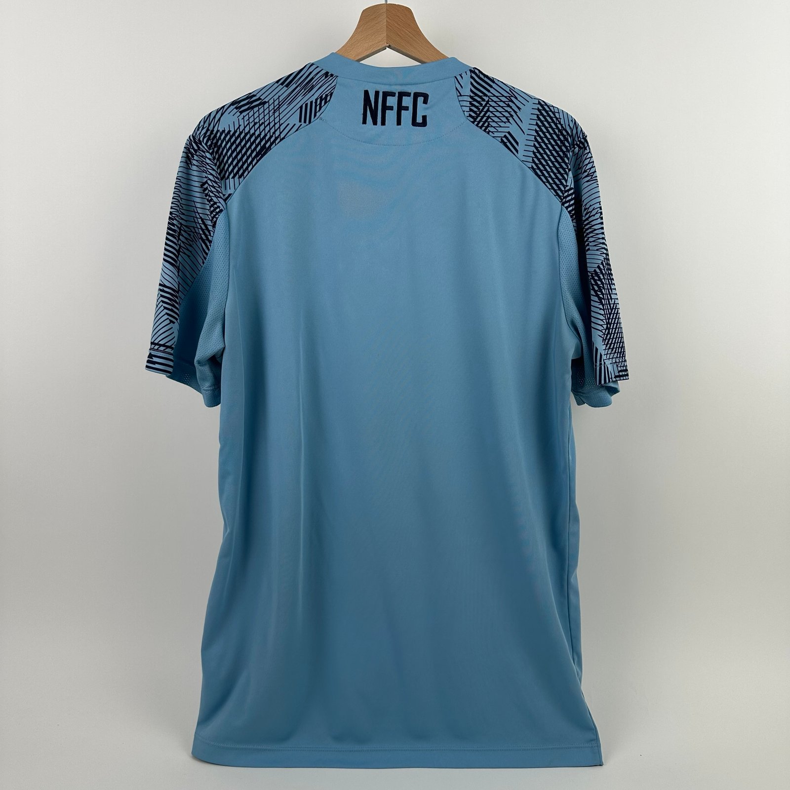 Nottingham Forest 2022-23 Training (XL)