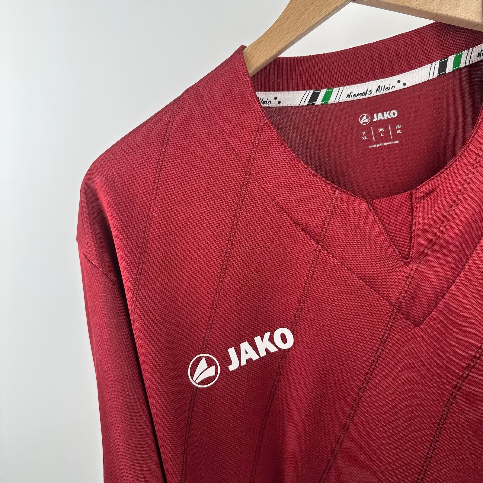 Hannover 06 2010-11 Home (XL)