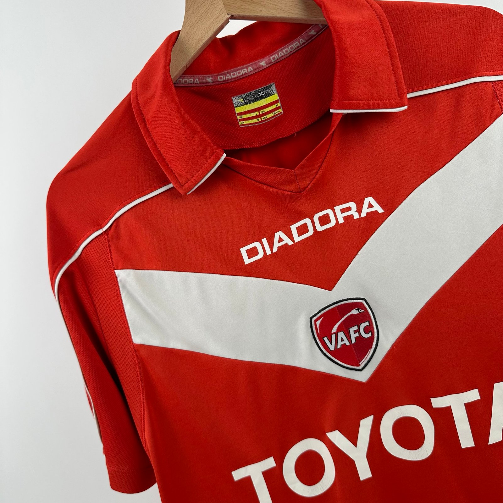 Valenciennes 2008-09 Home (L)
