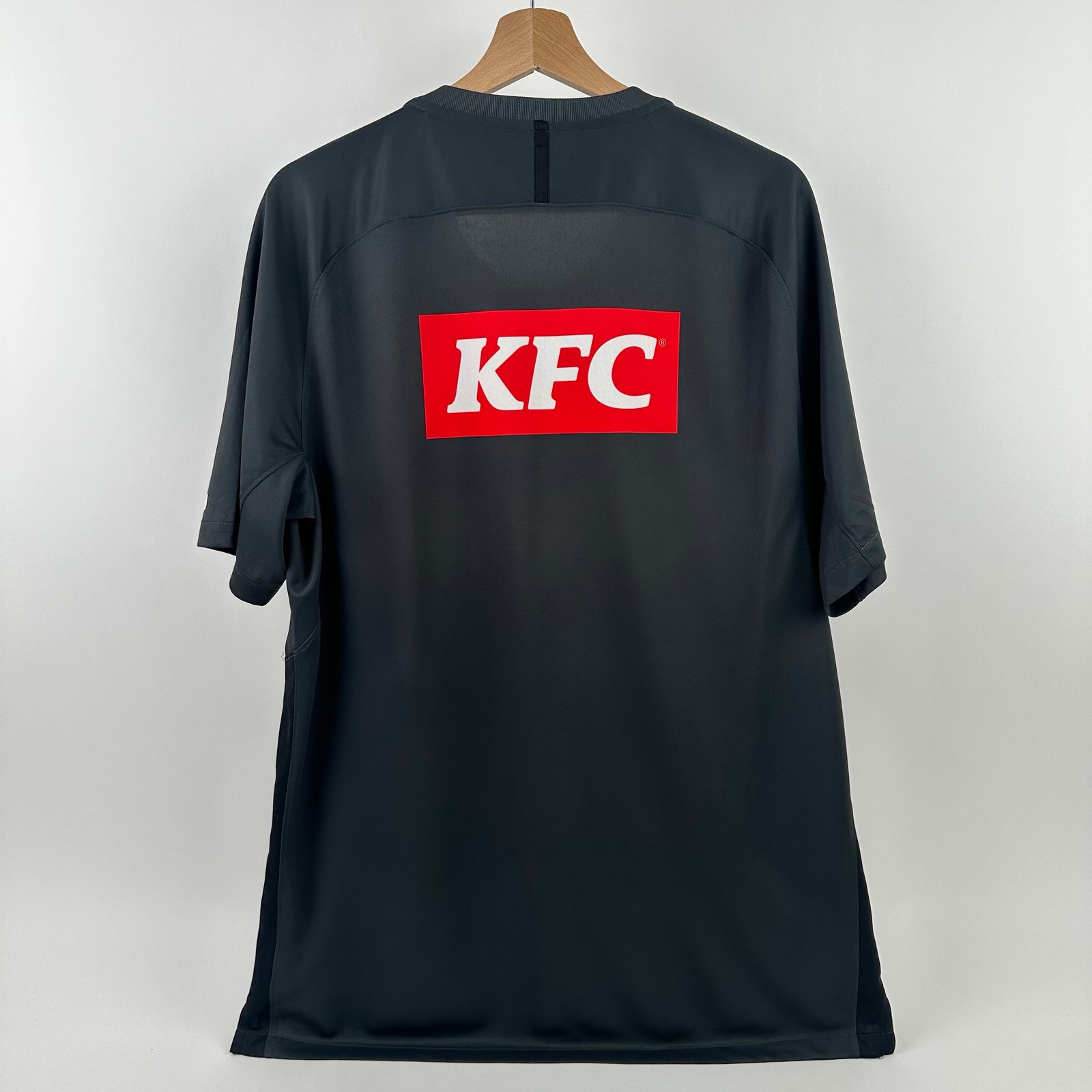 Collingwood 2018-19 Home (L)