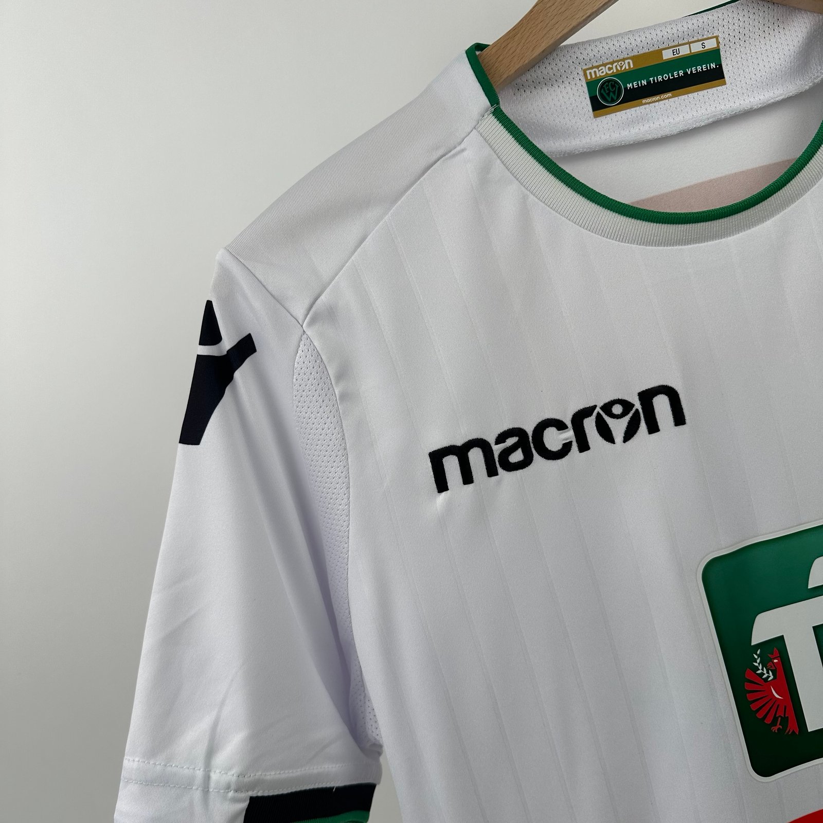 Wacker Innsbruck 2018-19 Away (S)